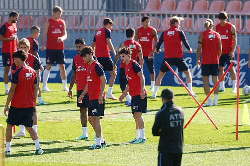 أتلتيكو مدريد يستعد لمواجهة مانشستر يونايتد بصفوف مكتملة