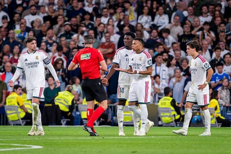 تقنية الفيديو تضع ريال مدريد على رأس قائمة غير معتادة في الليجا