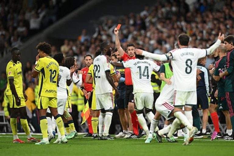 تفاصيل بطاقات ريال مدريد أمام فياريال تكشف حقيقة الاعتراضات التحكيمية